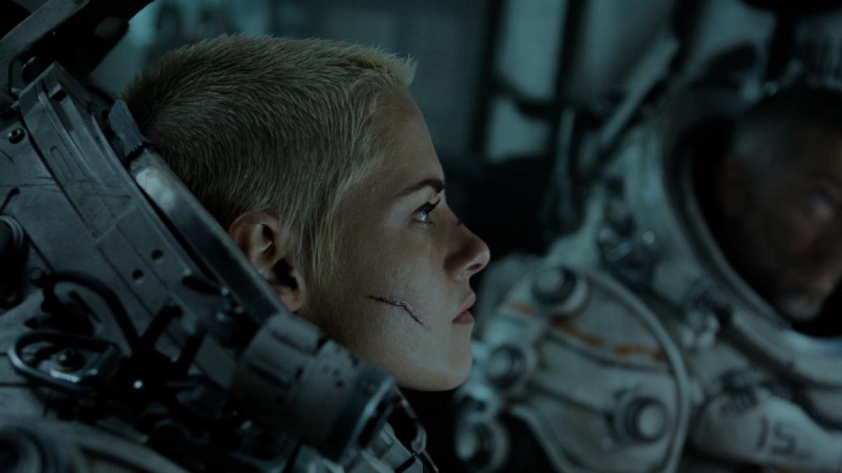 Drilling engineer Norah (Kristen Stewart) dons an advanced deep-sea diving suit.