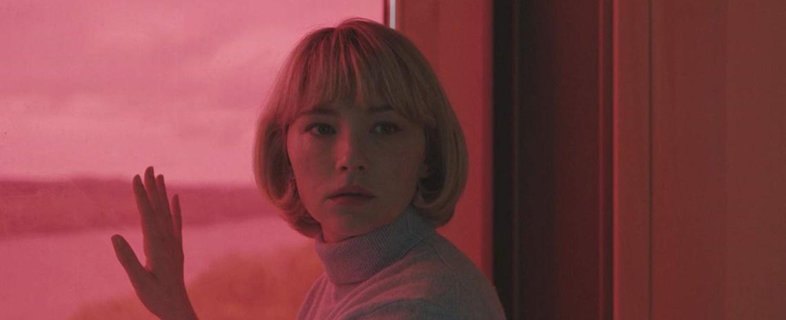 Hunter Conrad (Haley Bennett) takes control of her fate in a shocking way in Carlo Mirabella-Davis' 'Swallow'.